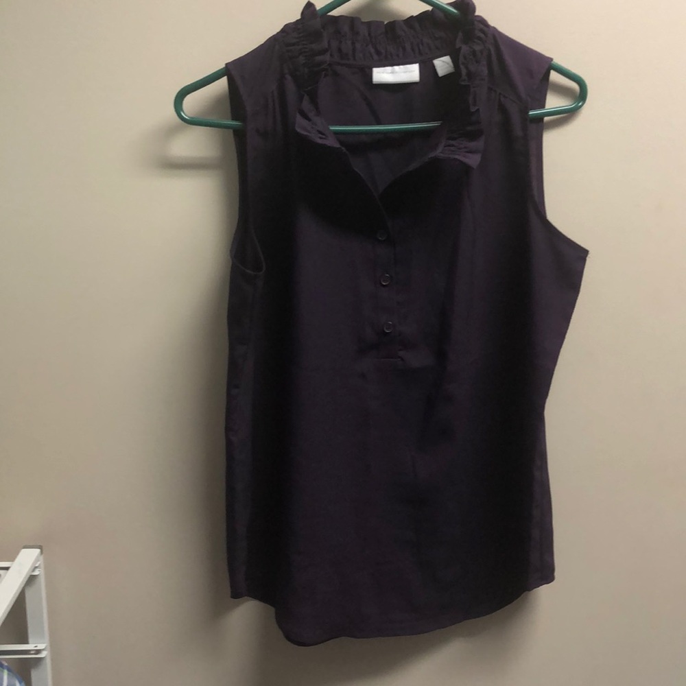 Sleeveless blouse